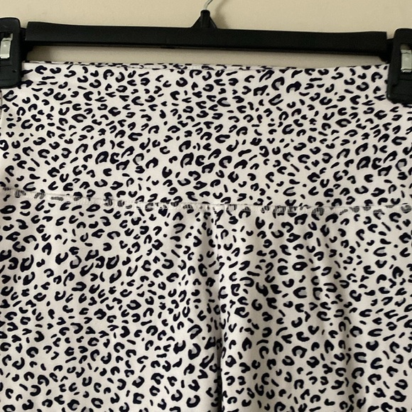 Balance Collection Cheetah Leopard Animal Print Leggings Exercise Size Medium - Picture 6 of 12